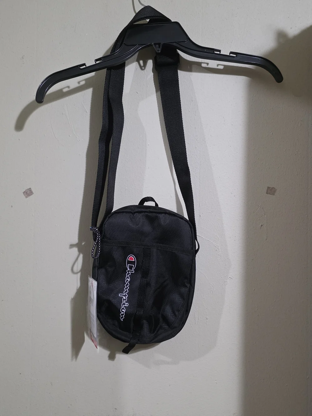 NWT Champion Black Crossbody Mens With Front Logo